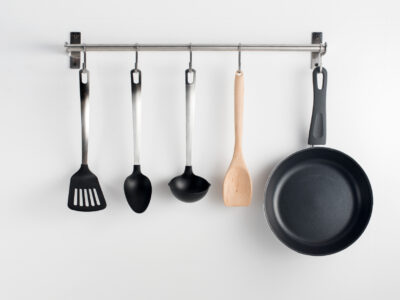 9 Tipps, um Ordnung in der Küche zu schaffen und den Stauraum zu maximieren