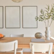 Schmales Esszimmer einrichten: die besten Tipps für mehr Platz und Stil