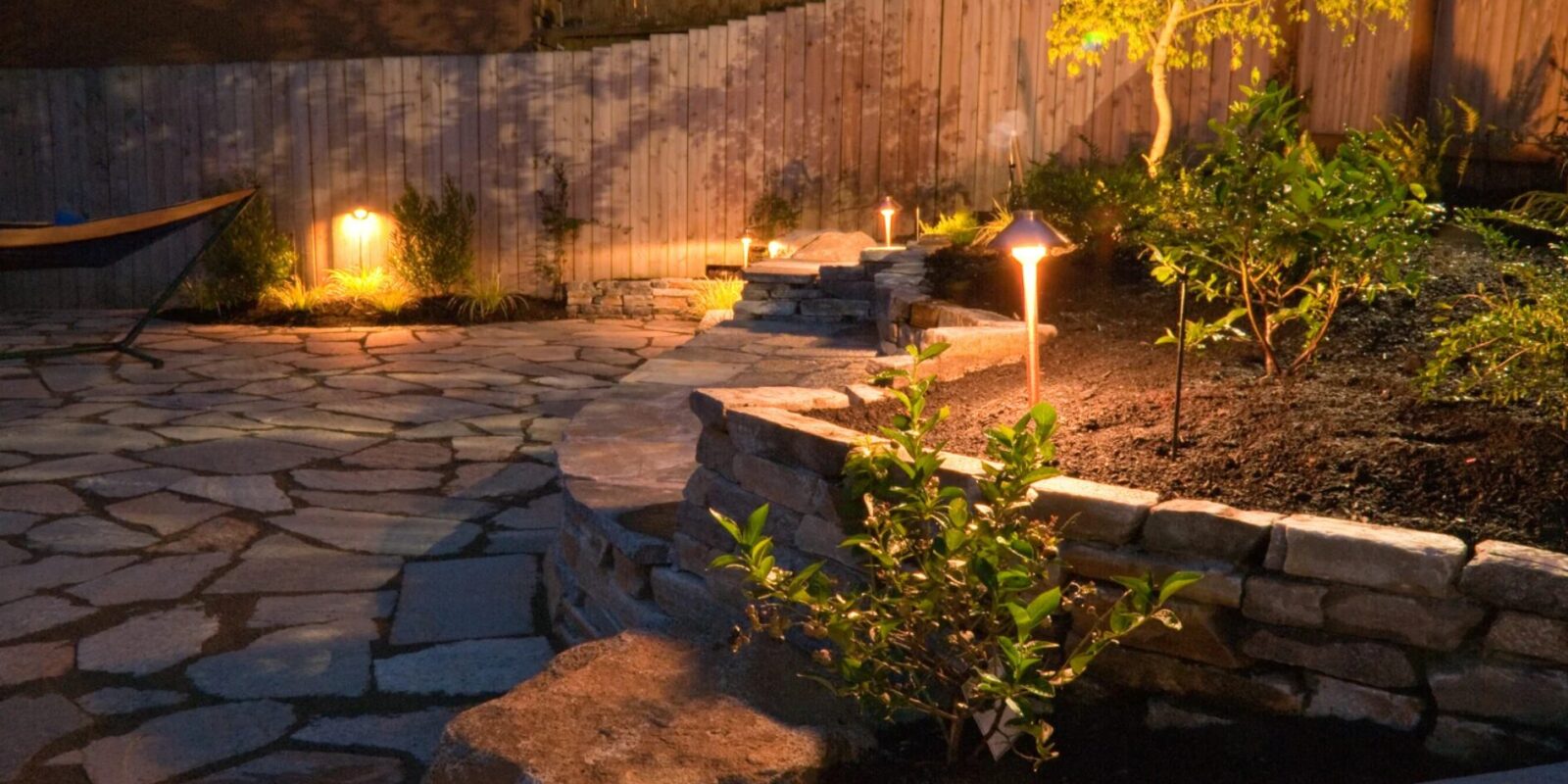 Fugensand gegen Unkraut für stabile und gepflegte Pflasterflächen